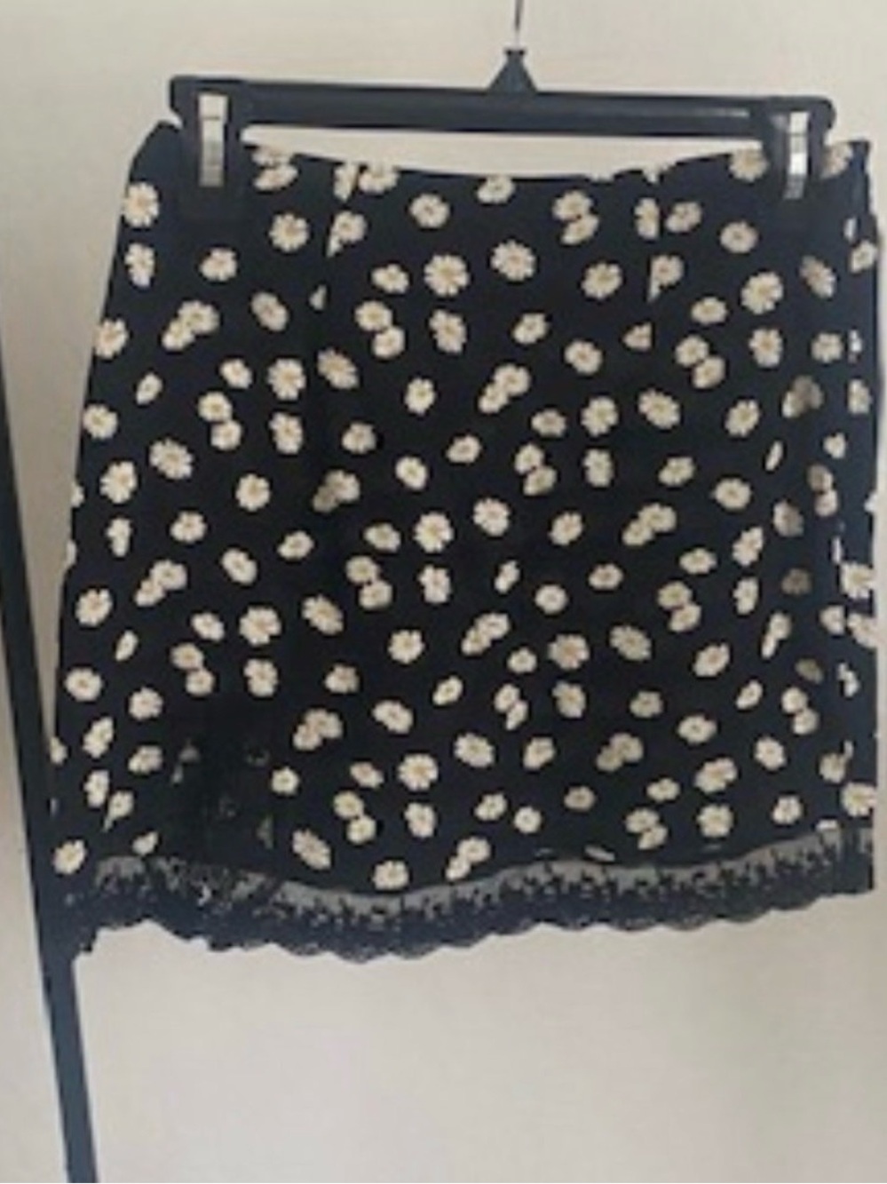 Forever 21 Black Daisy Print Mini Skirt with Lace Trim